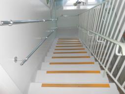 перила на лестнице