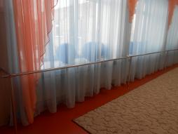 Поручни в музыкальном зале